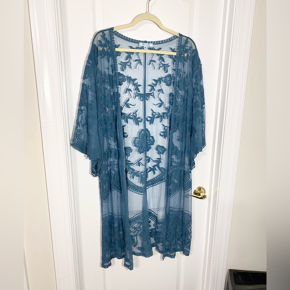 She & Sky Floral Embroidered Lace Kimono Cardigan Scallop Sleeves & Hem Teal M/L